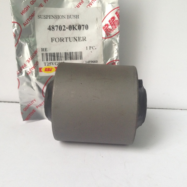 cao su thanh dang cau sau Fortuner.JPG